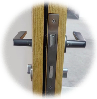 Hoogtechnologische functie geluidsdichte deur T-type dubbele magnetische afdichtingsstrook en blokkadeframe