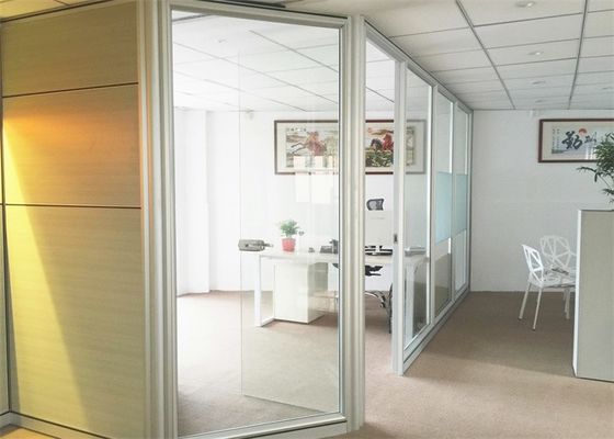 De aangepaste van de de Muurverdeling van het Metaalglas Muur van het de Verdelingsglas Franse